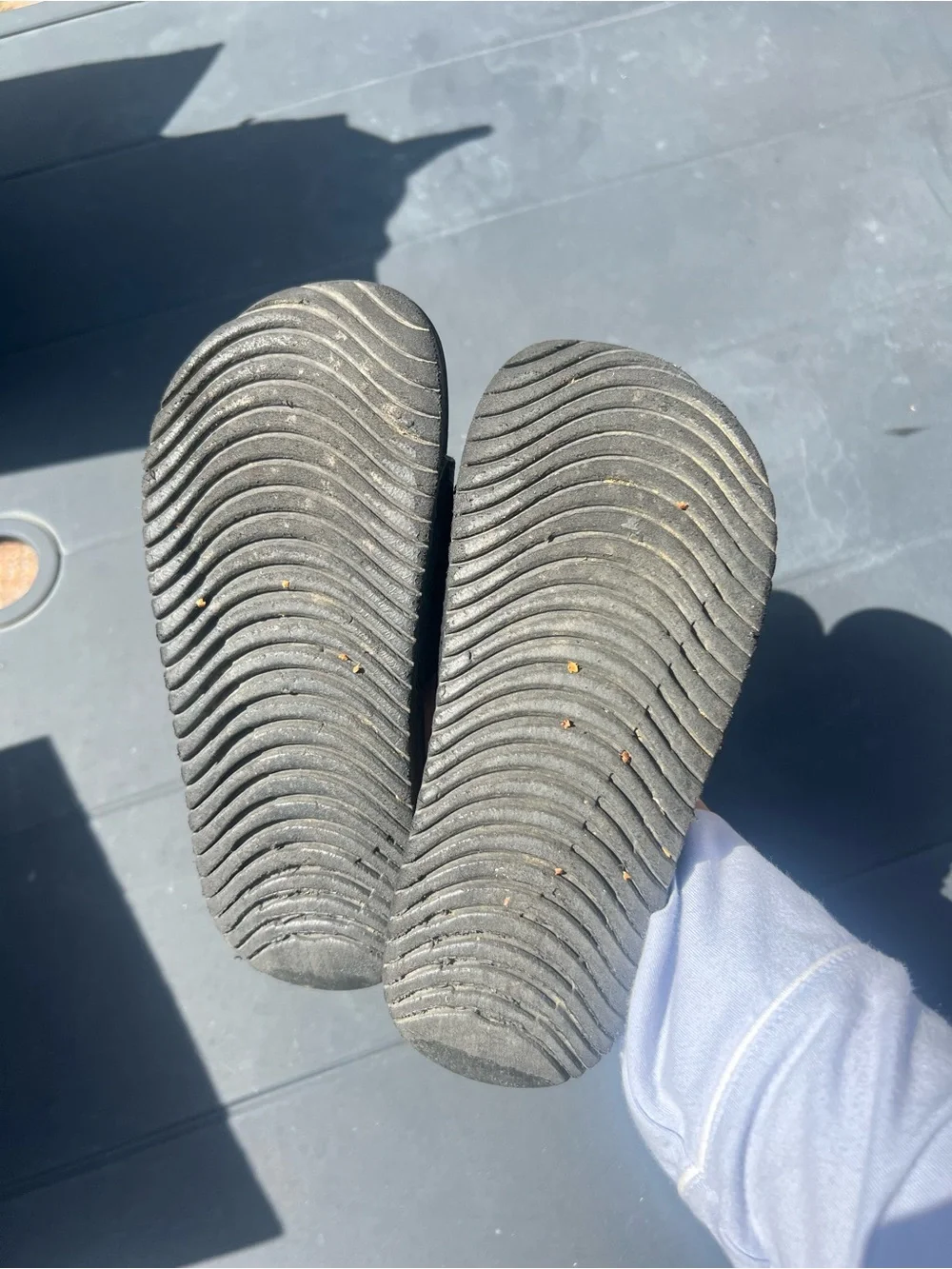 Boys Nike slides